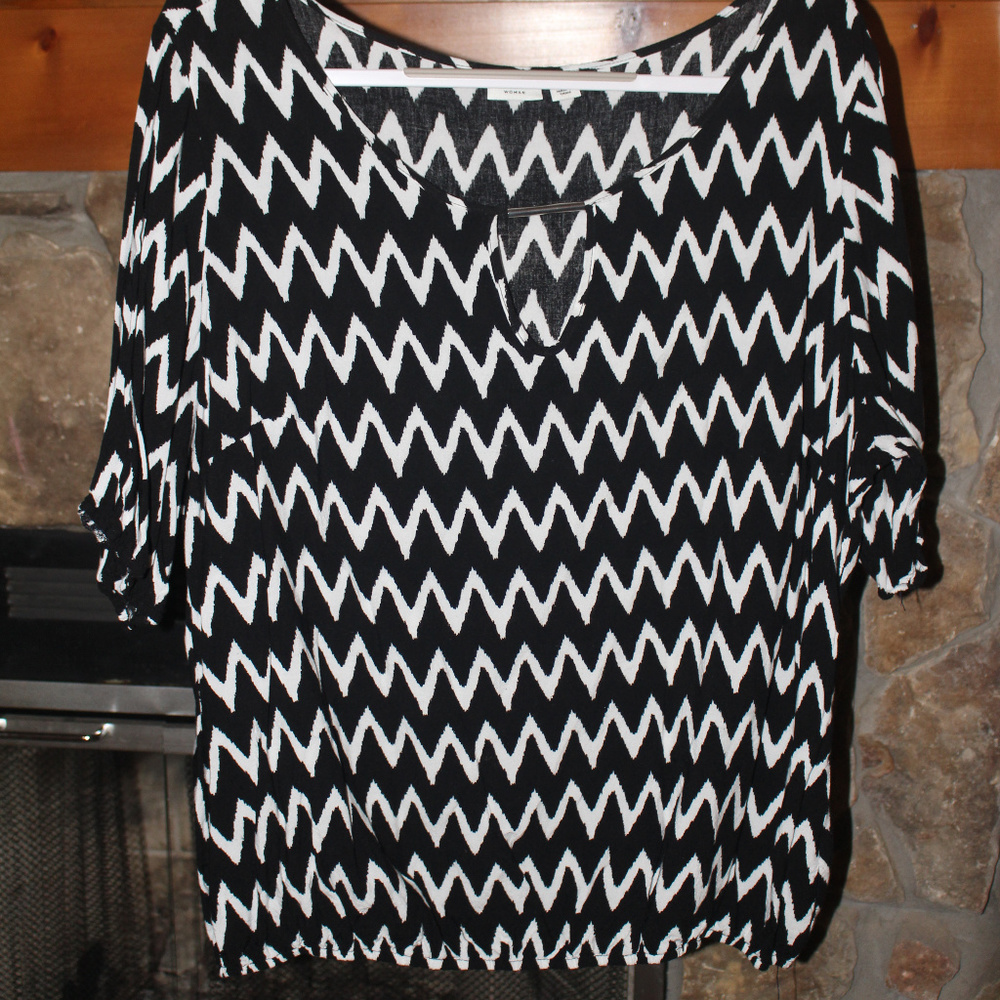 Black and White Top